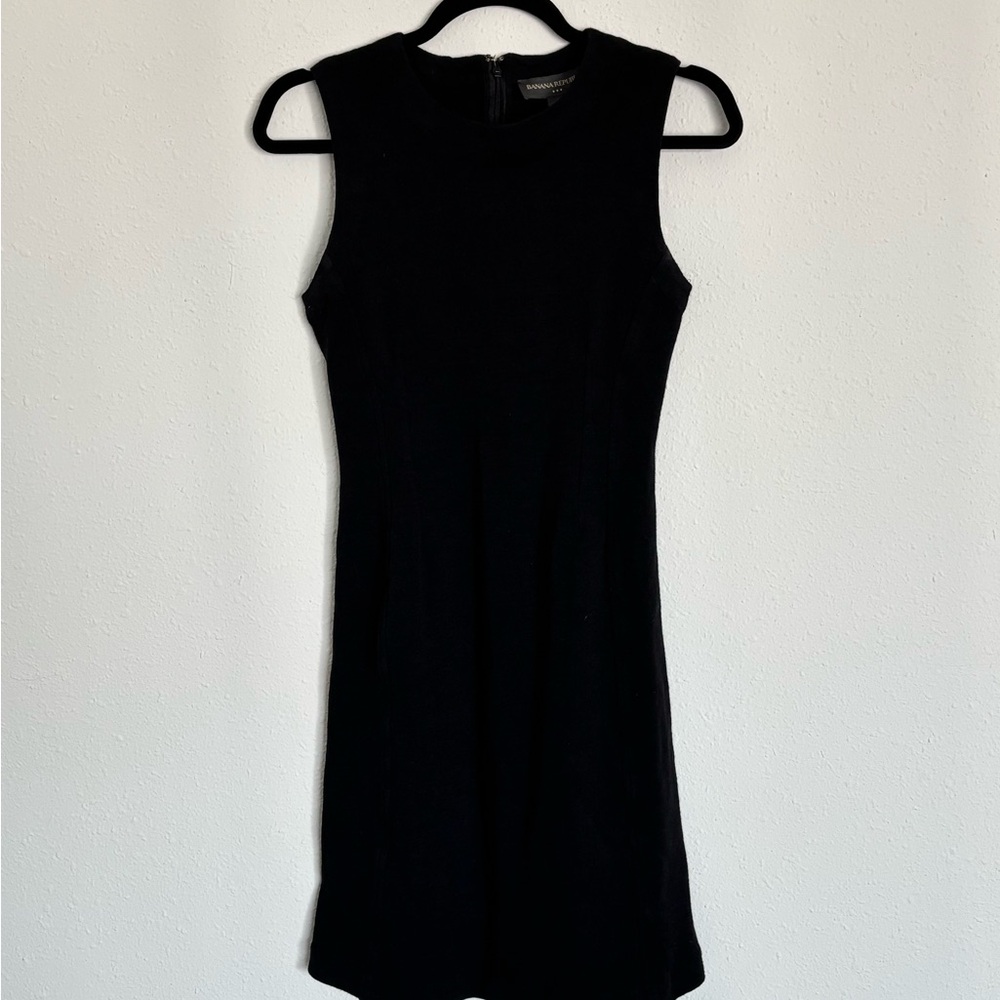 Banana Republic Rayon/Wool blend Classic Black Midi Dress